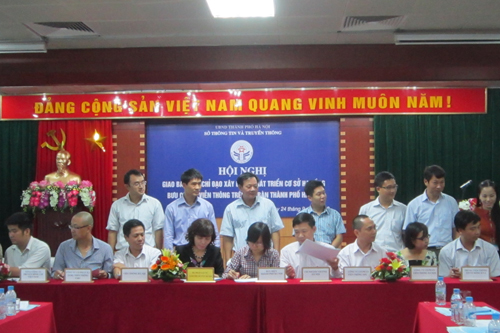 13 doanh nghiệp bưu chính, viễn thông, truyền hình ký kết dùng chung hạ tầng