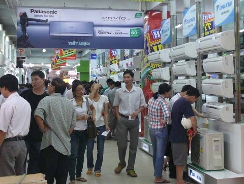 Siêu thị điện máy ‘khát’ điều hoà mùa nóng